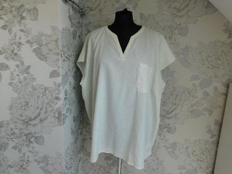 Pekna letna lahučka bluzka,, 52