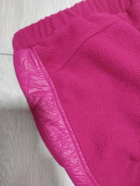 Teplé dejové tepláky, 134