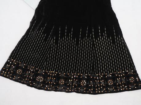 Luxusné zamatové šaty kate cooper, 40