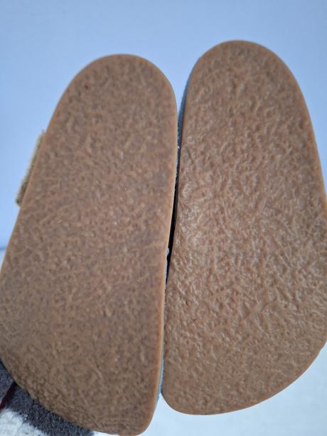 Papučky pegres, pegres,23