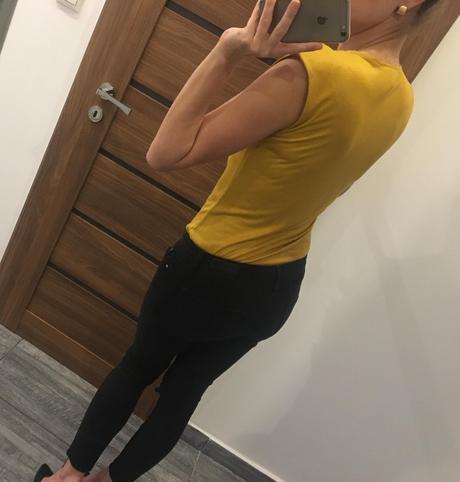 Top s volánmi, h&m,xs