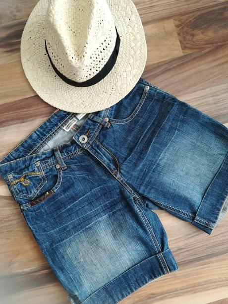 Riflove kratasky, street one,28