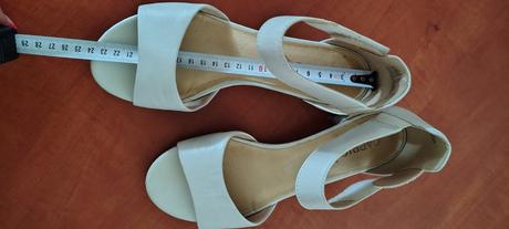 Kožené sandále veľ. 37,5 top stav, tamaris,37