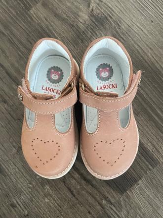 Poltopánky pre dievčatko, lasocki,22