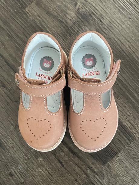 Poltopánky pre dievčatko, lasocki,22