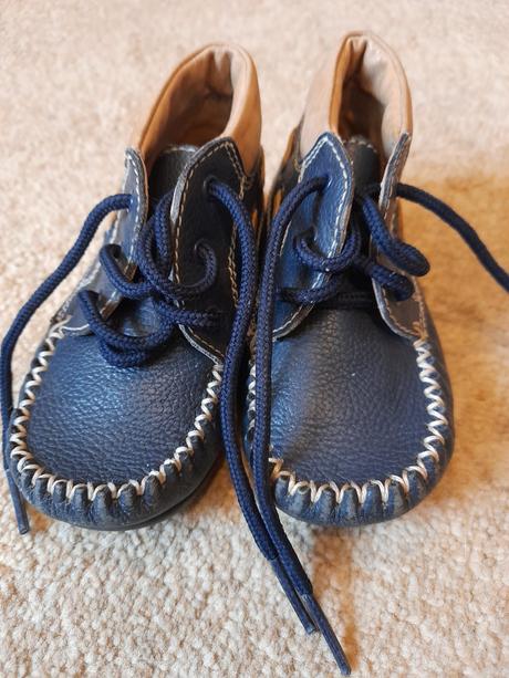Kožené topánky, 23
