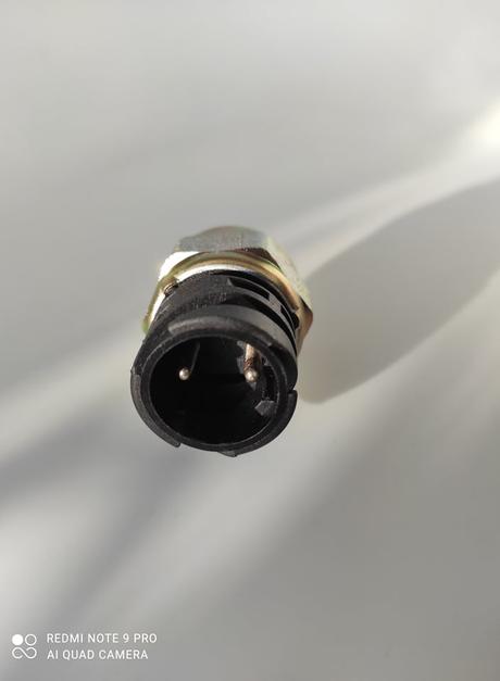 Spínač spätných svetiel, 