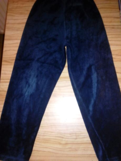 Teplaky  a tricko, 110