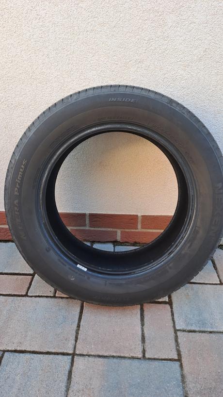 Letné pneu 215/60r17, 