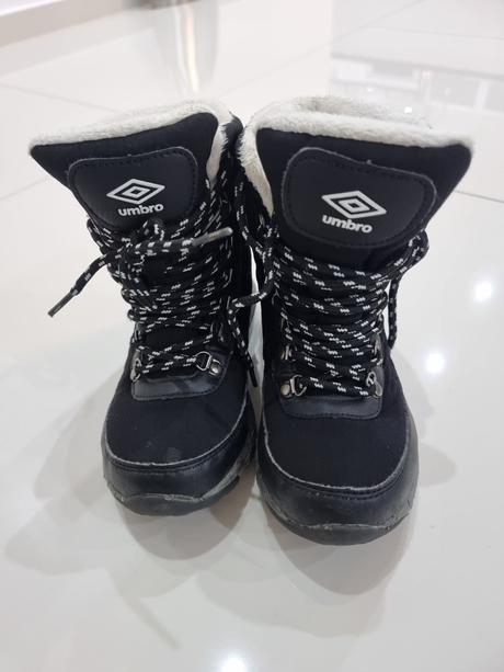 Predám čižmičky umbro, umbro,31