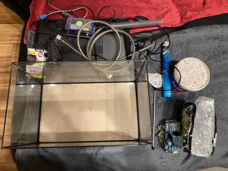 Akvárium s výbavou, 