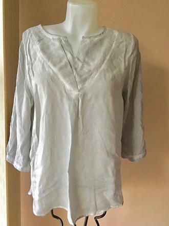 Pekná blúzka /21a, 38