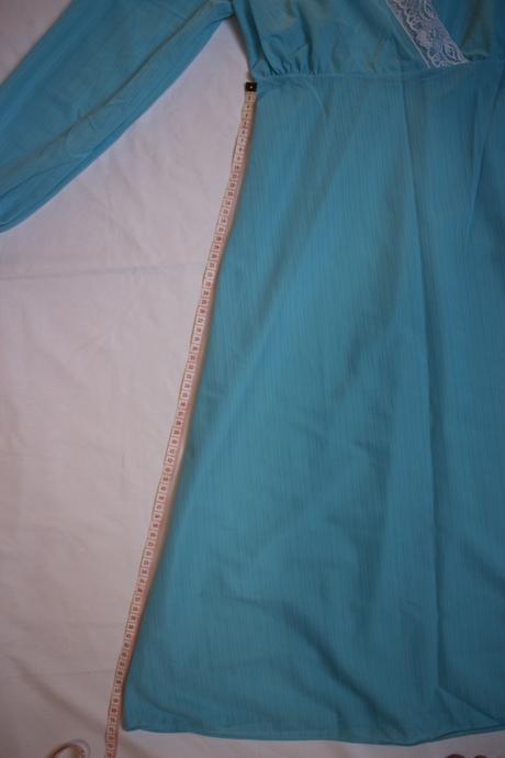 Vintage nebesky modrá nočná košeľa jemná čipka, m