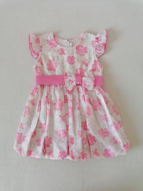 Bielo-ruzove šaty s kvetmi, 86