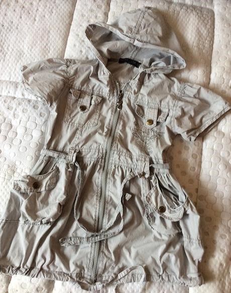 Balónové bavlnené šaty s kapucou v. 122/128, 122