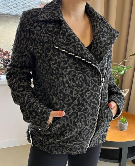 Kratky kabat s leopardim vzorom forever 21, s