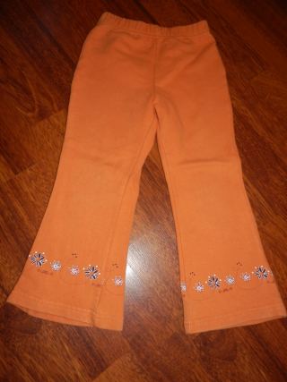 Teplejšie tepláčky, 98