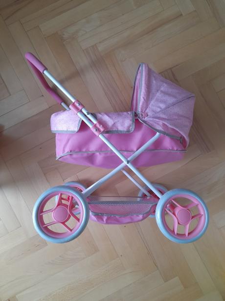Veľký kočík pre bábiku,