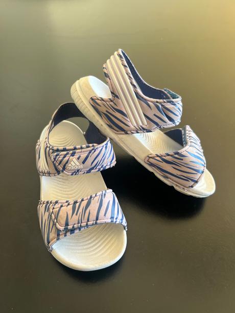 Penové adidas sandalky, adidas,26