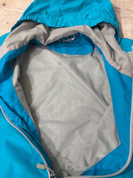 Bunda do dažďa, 152