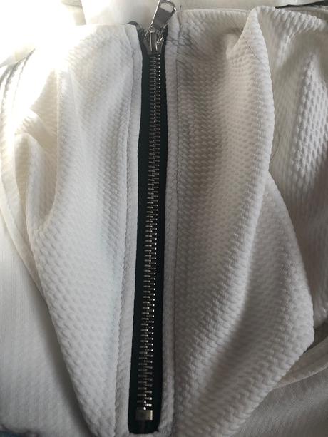 Vyšívané tricko, 42