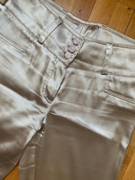 Krémové saténové kraťasy, m