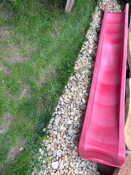 Darujem šmykľavku s prípojkou na vodu,  2,9 m dlhá, 