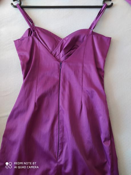 Cyklamenové spoločenské šaty, s