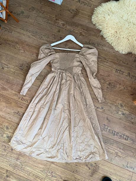 Šaty pre družičku, 36