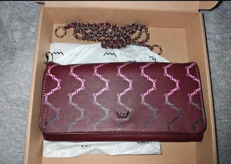 Kabelka launa purple,