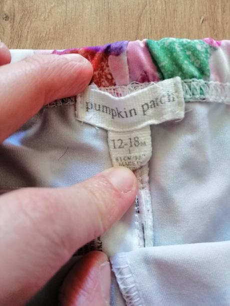 Cukríkové legínky, 86