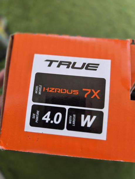 Hokej korčule true hzrdus 7x junior 37,5-top stav, true,37