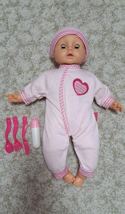 Bábika, hovorí po slovensky,