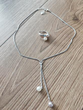 Náhrdelník a prsteň, 