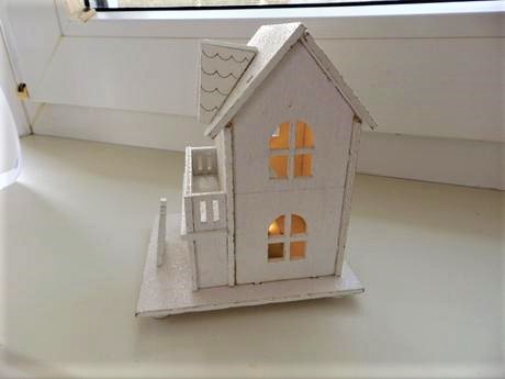 Drevený svietiaci kostol,