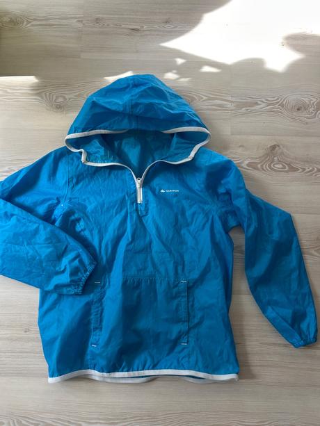 Nepremokava tenka bunda, quechua,140