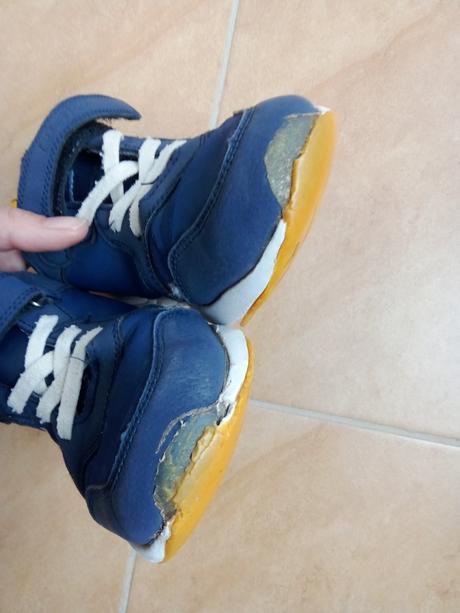 Tenisky zn. bejo už skôr na donosenie, 33