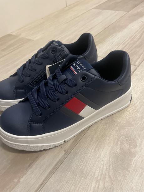 Th šnurovacie tenisky, tommy hilfiger,36