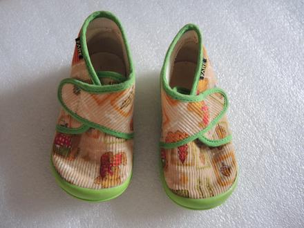 Papučky s macíkmi, fare,20