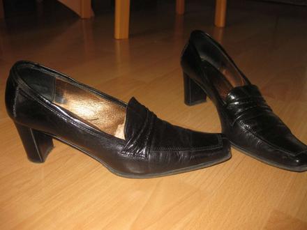 Cierne kozene lodicky sara, 37