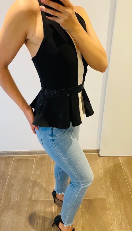 Čierny elegantný top, lipsy london,38
