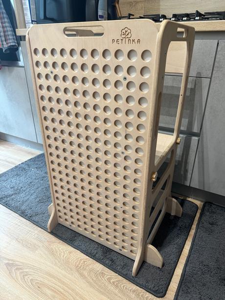 Petinka učiacia vež,