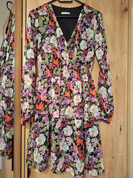 Šaty s volánikmi, gate,xs