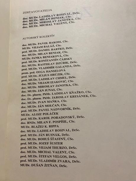 Obrovská stará retro kniha zdravoveda osveta 1980, 