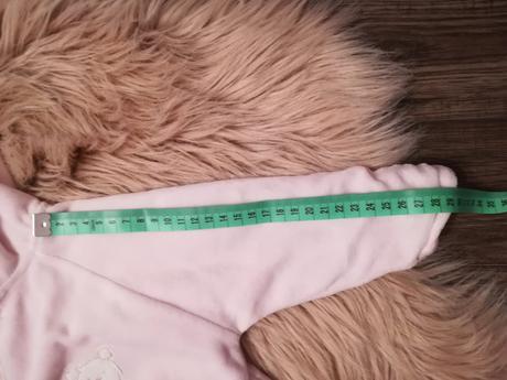 Dievčenský overal, 68