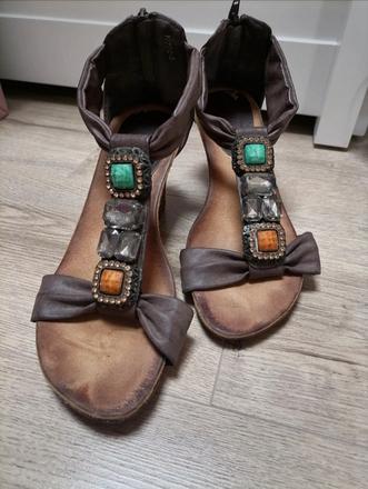 Hnedé sandály s kamienkami, 38