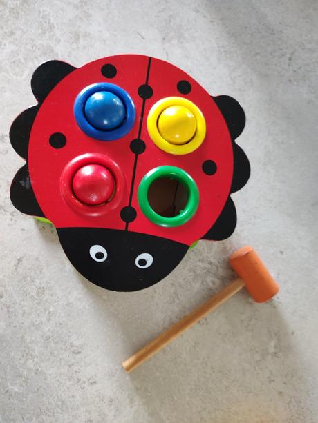 Drevená zatĺkačka,