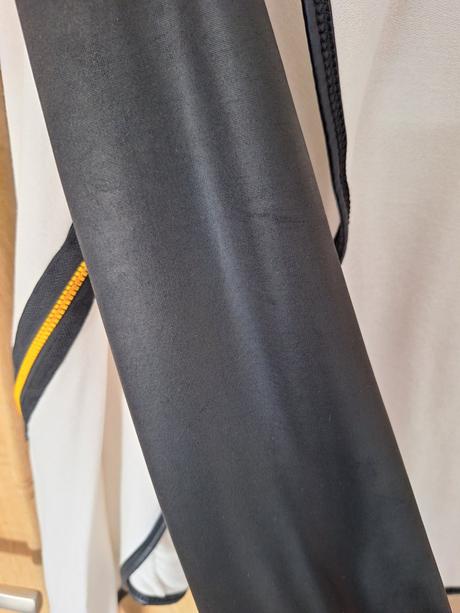 Kardigan s koženkou,