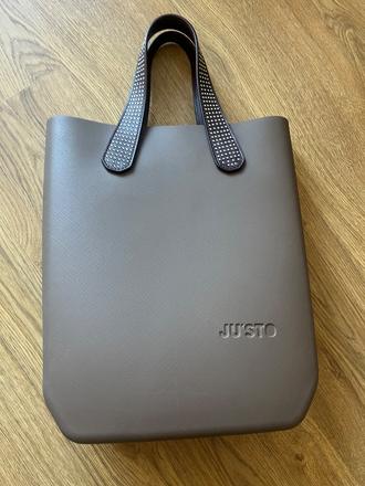 Justo kabelka, ju´sto