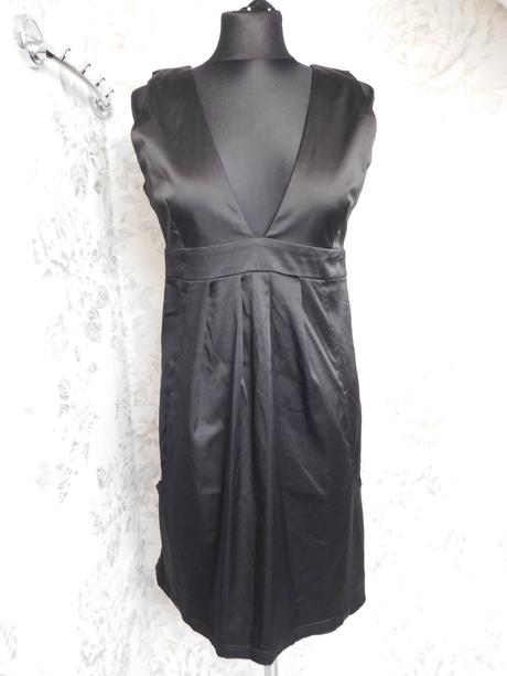 Luxusne elegantne strečove šaty, 38